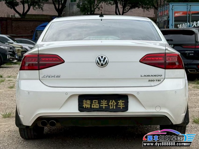 17年大众凌渡轿车抵押车出售