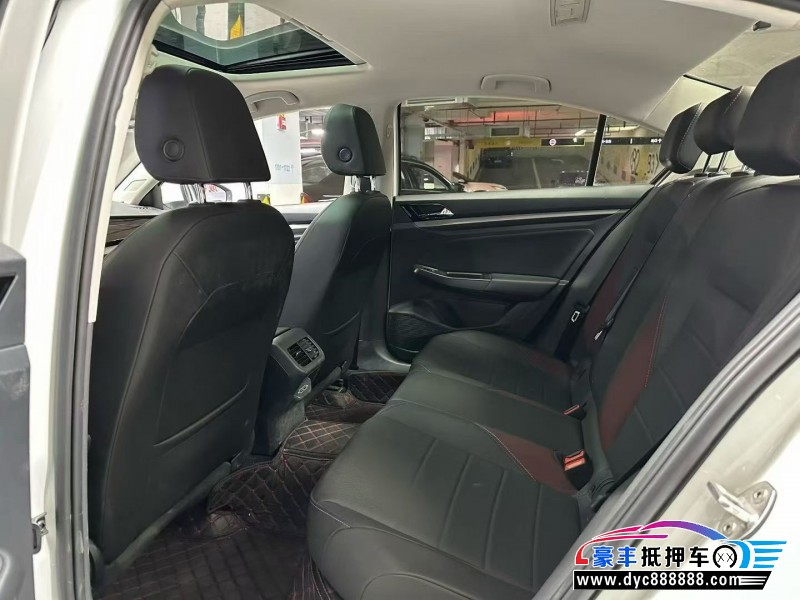 21年大众宝来轿车抵押车出售