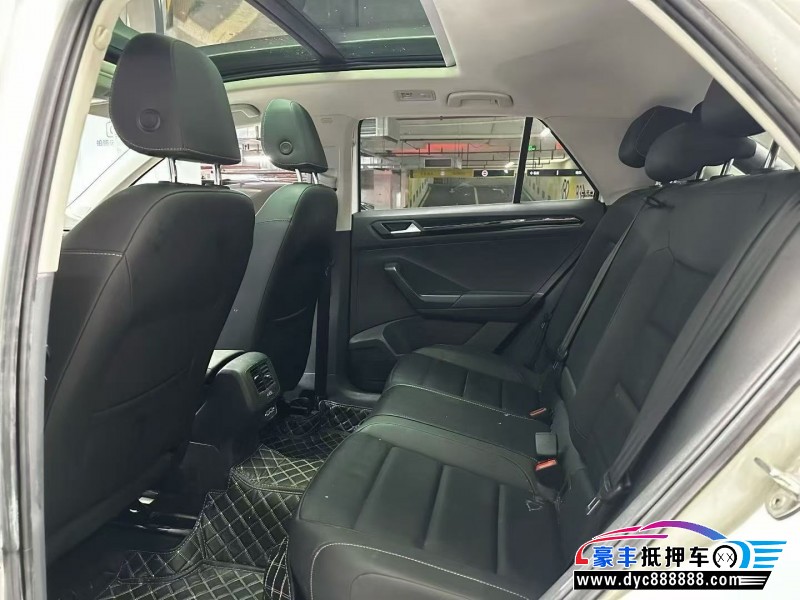 20年大众探歌轿车抵押车出售