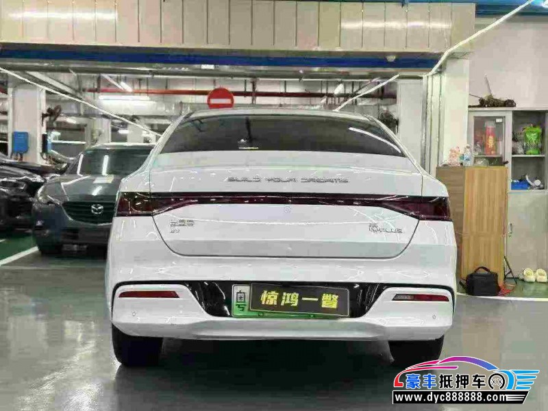 25年比亚迪秦轿车抵押车出售
