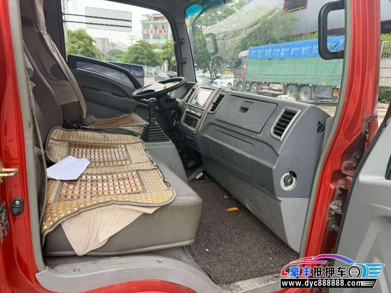20年重汽豪沃轿车抵押车出售