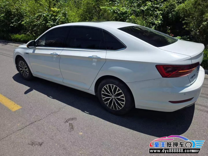 20年大众速腾轿车抵押车出售