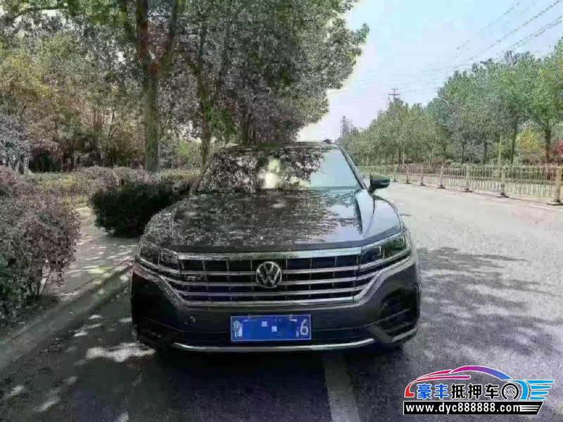22年大众途锐轿车抵押车出售