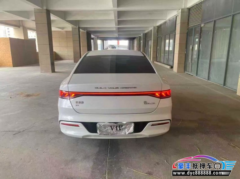 25年比亚迪秦轿车抵押车出售