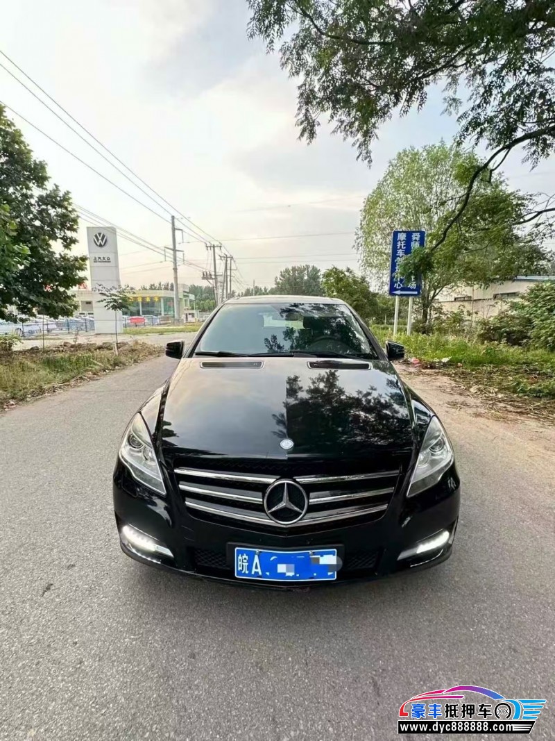 17年奔驰R级轿车抵押车出售