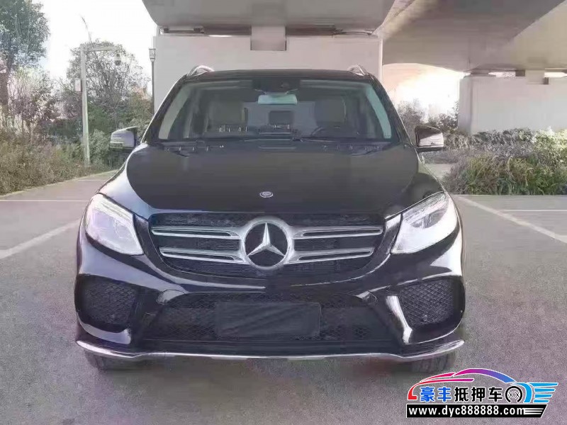 16年奔驰GLE轿车抵押车出售