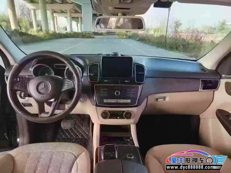 16年奔驰GLE轿车抵押车出售
