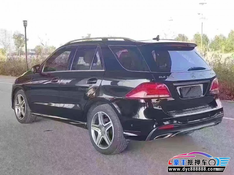 16年奔驰GLE轿车抵押车出售