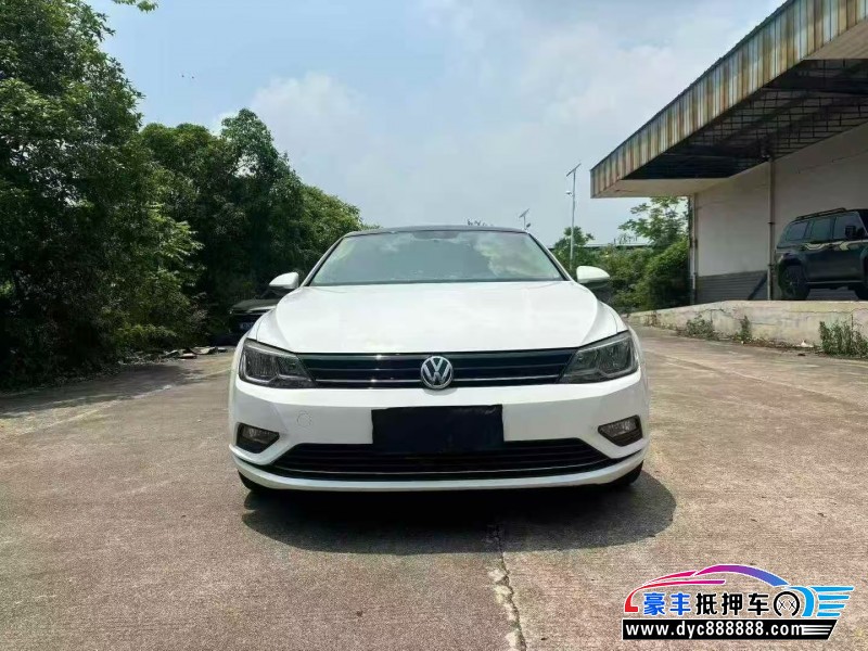17年大众凌渡轿车抵押车出售