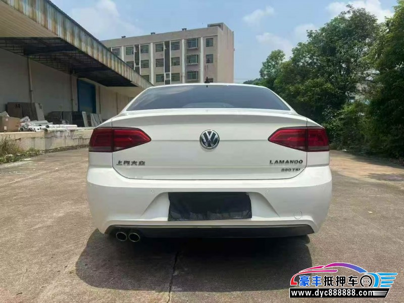 17年大众凌渡轿车抵押车出售