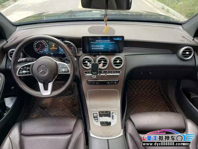 22年奔驰GLC轿车抵押车出售