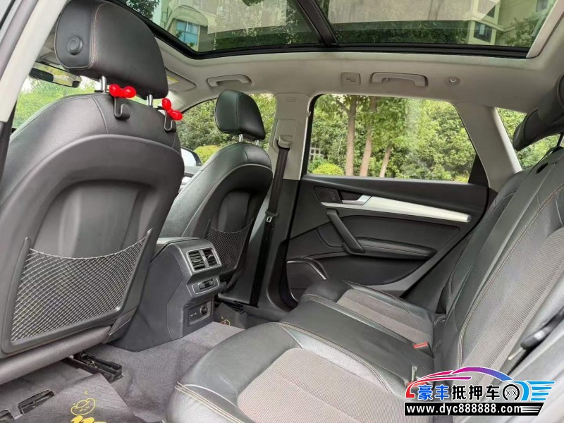 19年奥迪Q5轿车抵押车出售