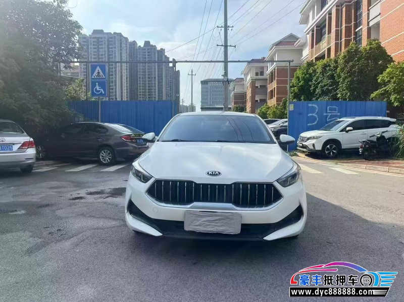 抵押车出售20年起亚K3轿车