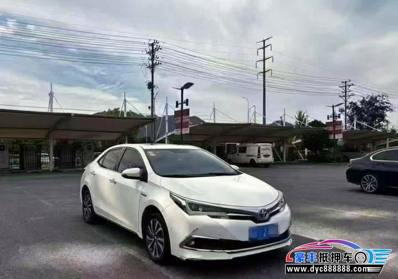 抵押车出售18年丰田卡罗拉轿车