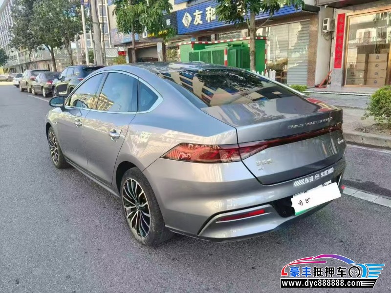 21年比亚迪秦轿车抵押车出售