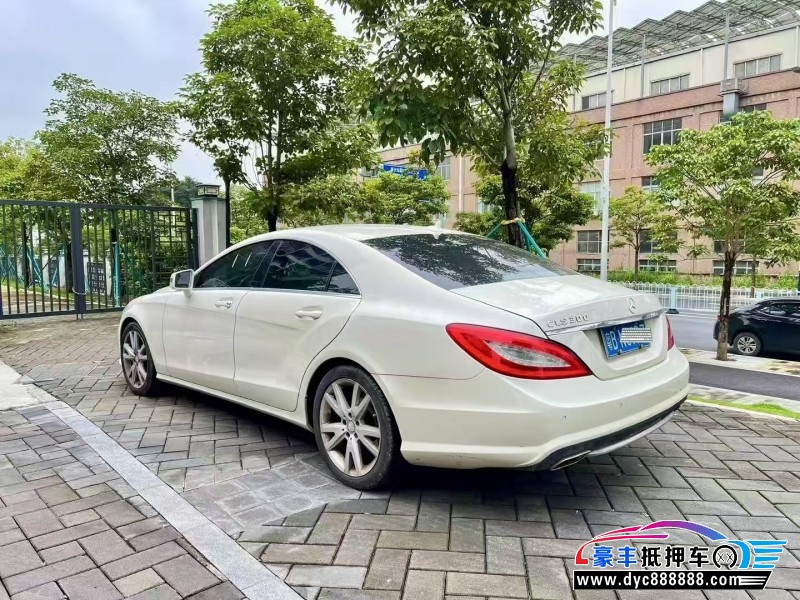 14年奔驰CLS轿车抵押车出售