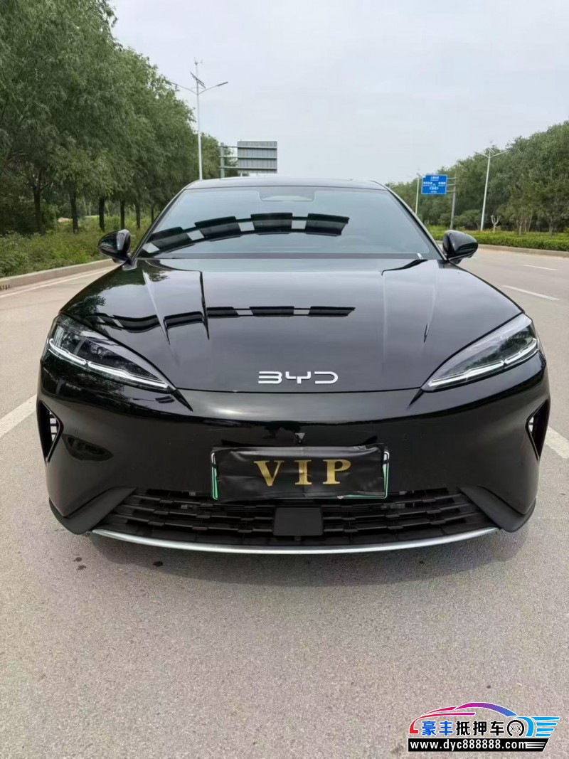 抵押车出售26年比亚迪海豹轿车