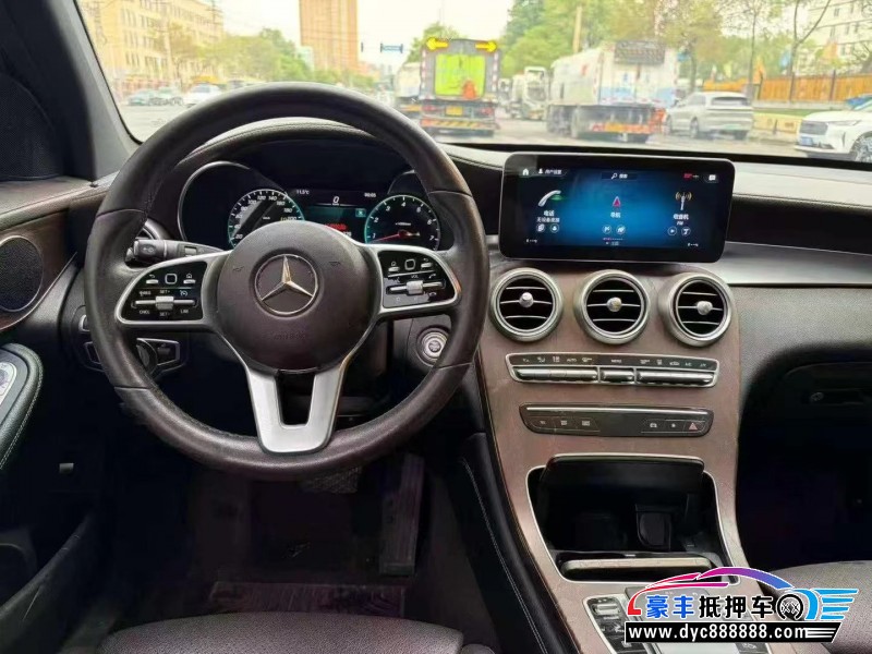 20年奔驰GLC轿车抵押车出售