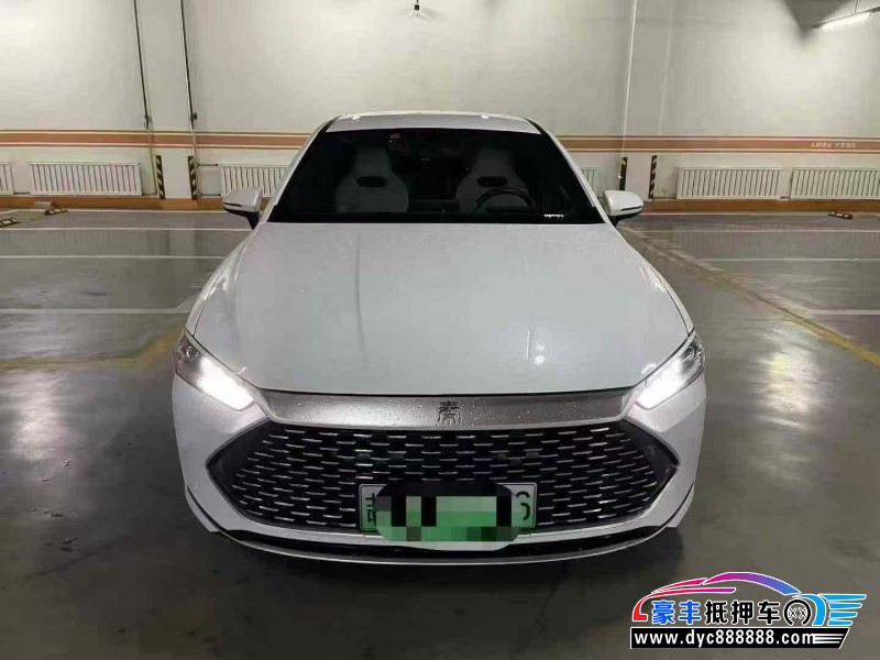 抵押车出售25年比亚迪秦轿车