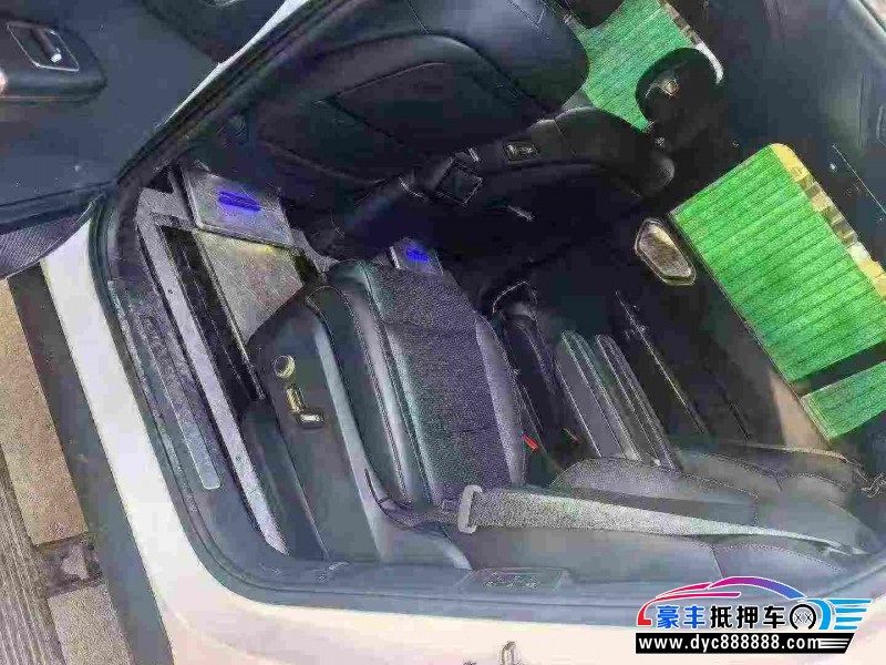 25年领克900轿车抵押车出售
