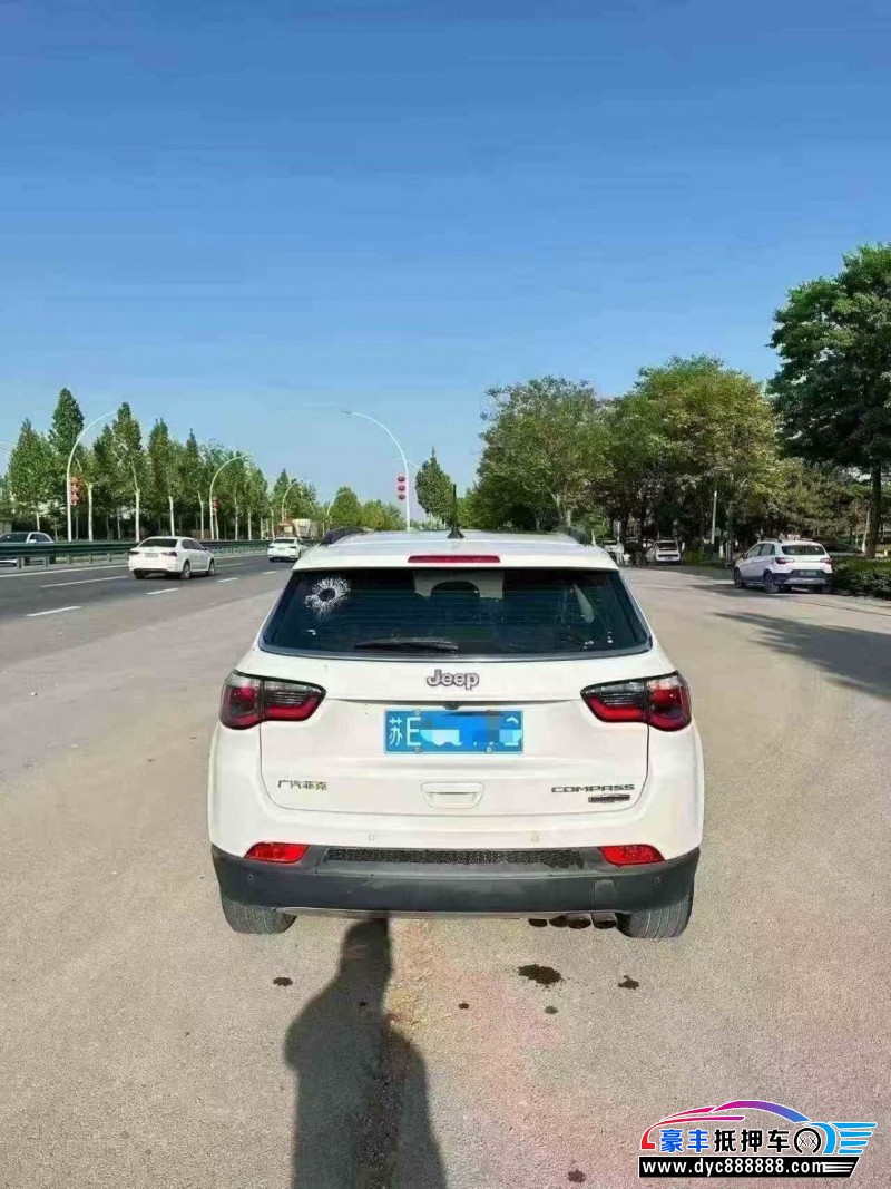 17年Jeep指南者轿车抵押车出售