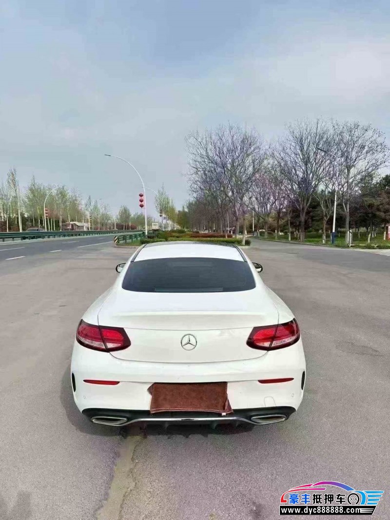 21年奔驰C轿车抵押车出售
