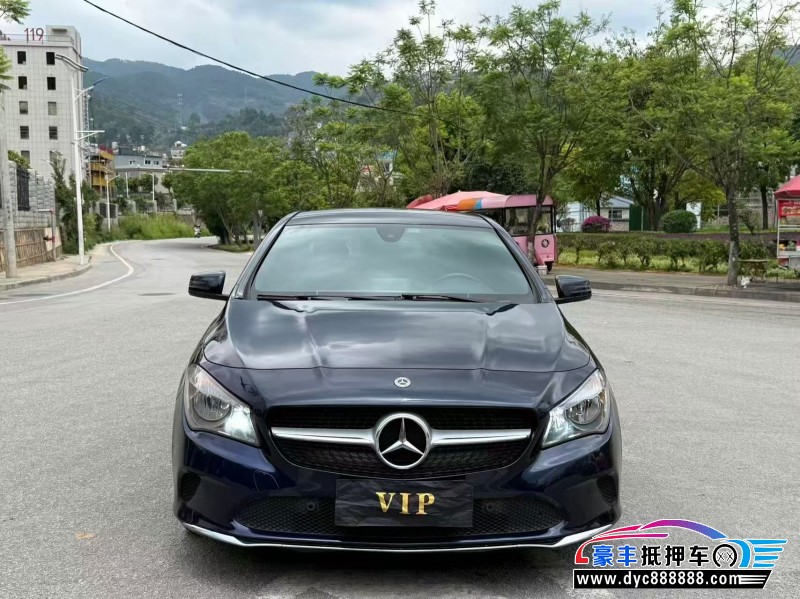 18年奔驰CLA轿车抵押车出售