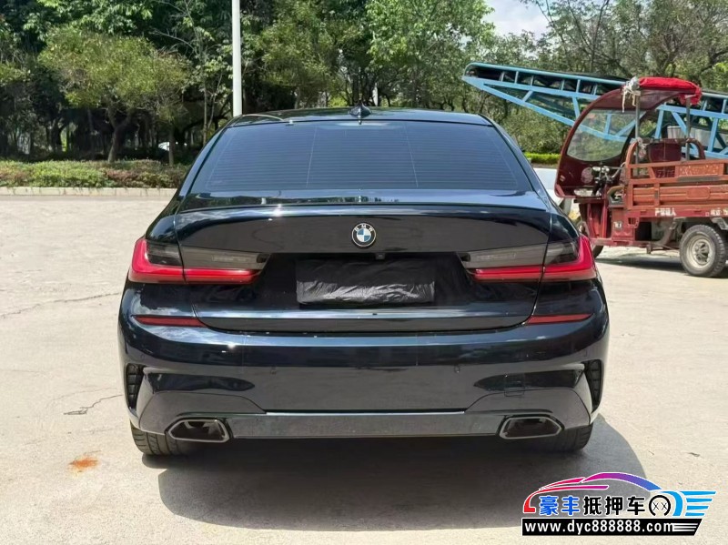 20年宝马3系轿车抵押车出售