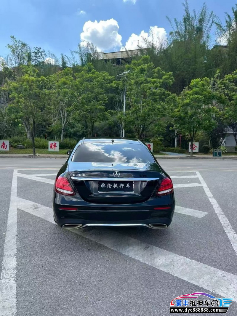 19年奔驰E轿车抵押车出售