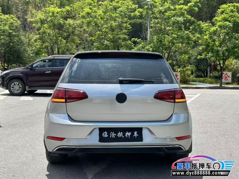 21年大众高尔夫轿车抵押车出售