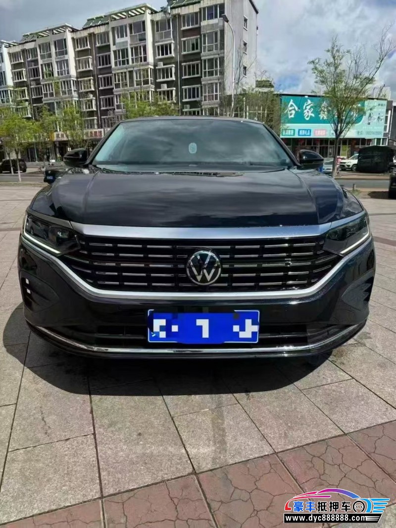 抵押车出售24年大众帕萨特轿车