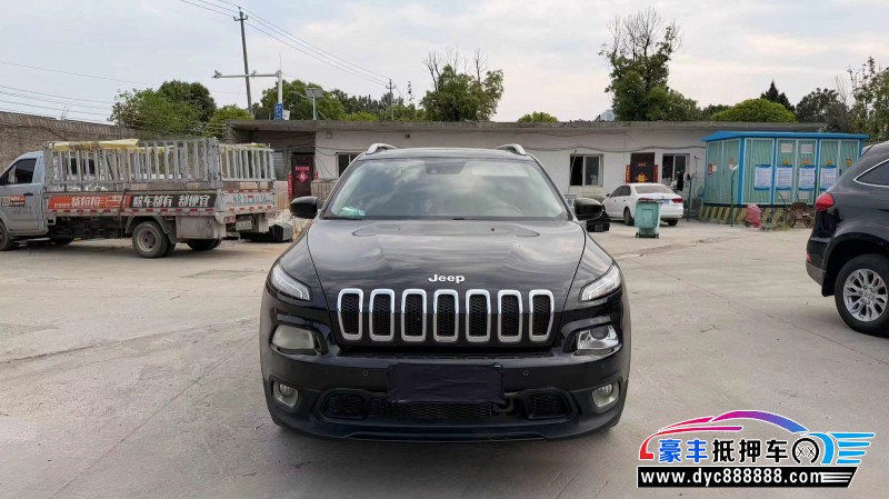 15年Jeep自由光轿车抵押车出售
