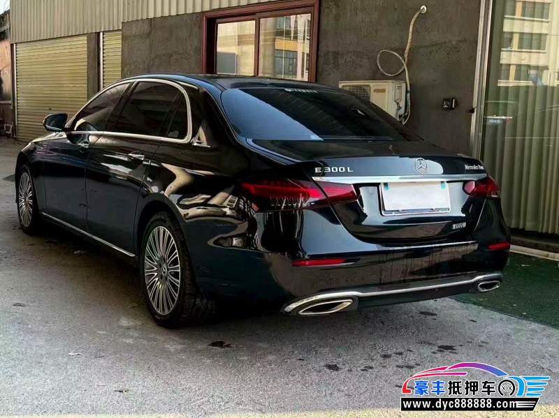22年奔驰E轿车抵押车出售