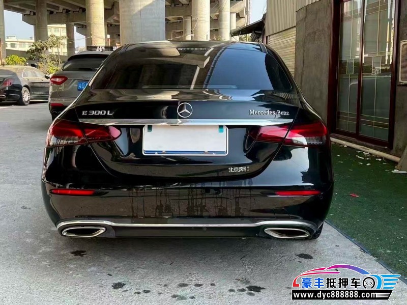 22年奔驰E轿车抵押车出售