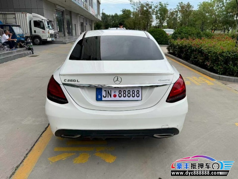 19年奔驰C轿车抵押车出售