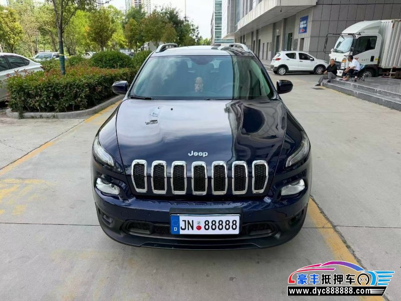 抵押车出售18年Jeep自由光轿车