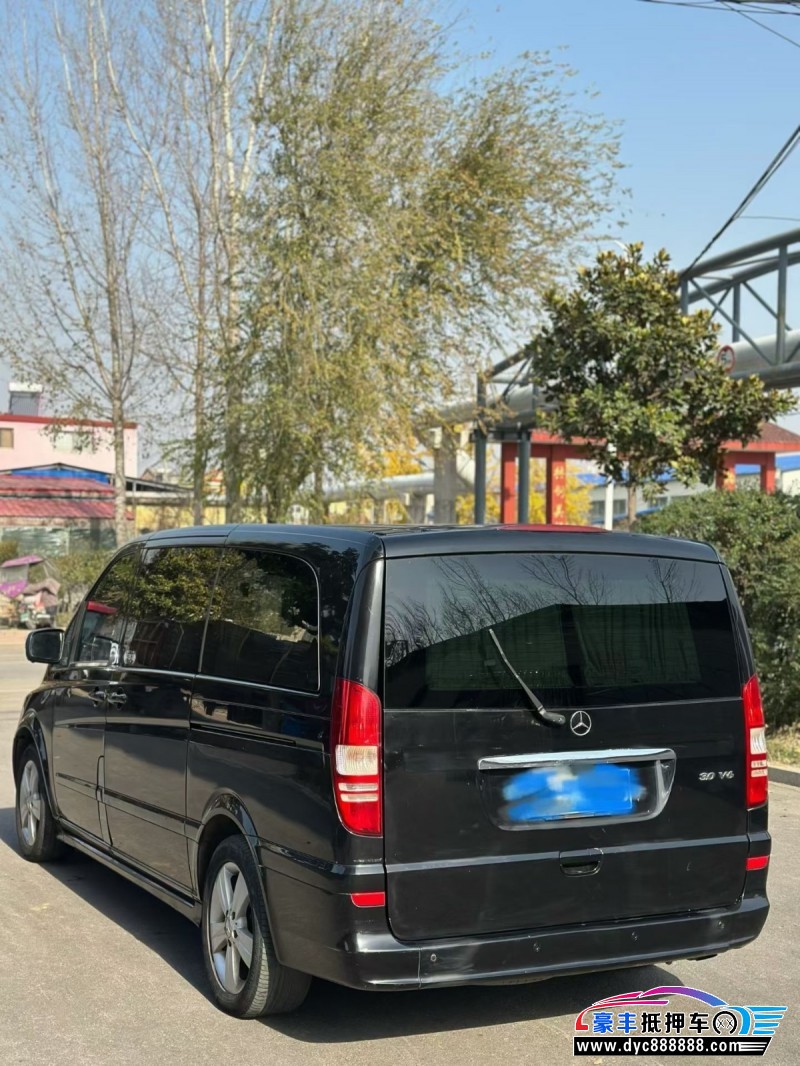 17年奔驰唯雅诺轿车抵押车出售