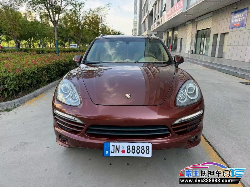 抵押车出售14年保时捷卡宴轿车