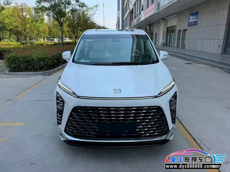 25年别克GL8轿车抵押车出售