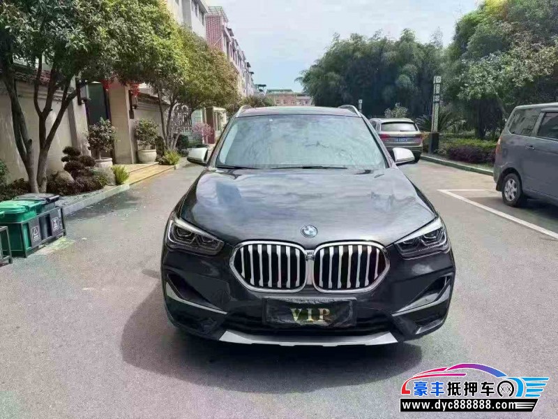 抵押车出售21年宝马X1轿车