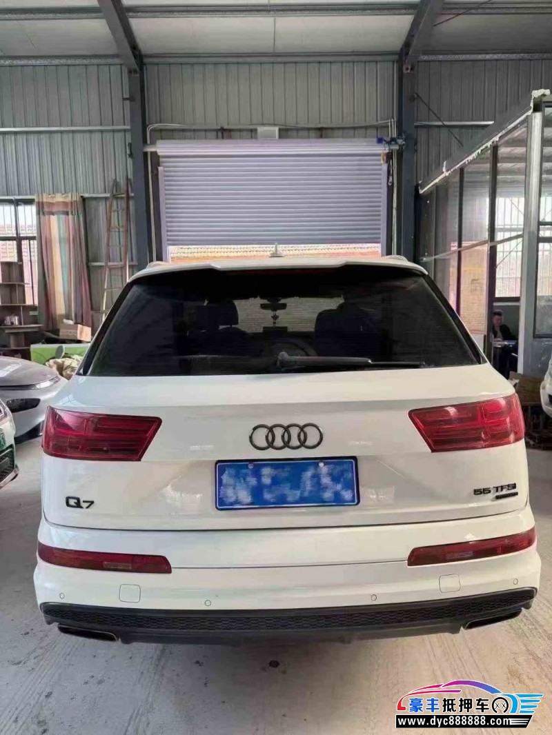17年奥迪Q7轿车抵押车出售