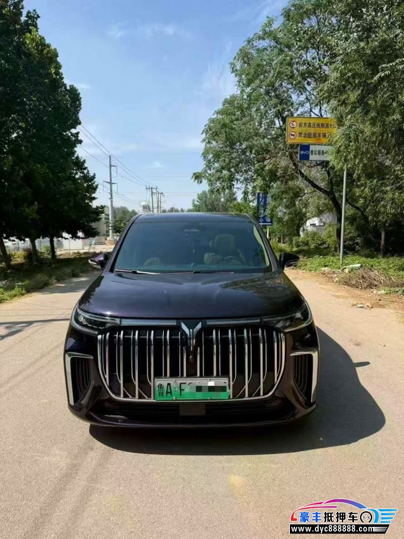 抵押车出售23年岚图梦想家轿车