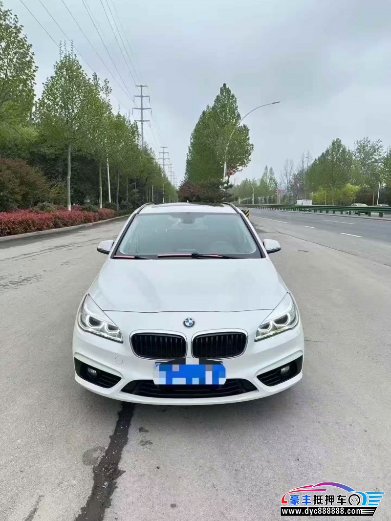 抵押车出售16年宝马2系轿车