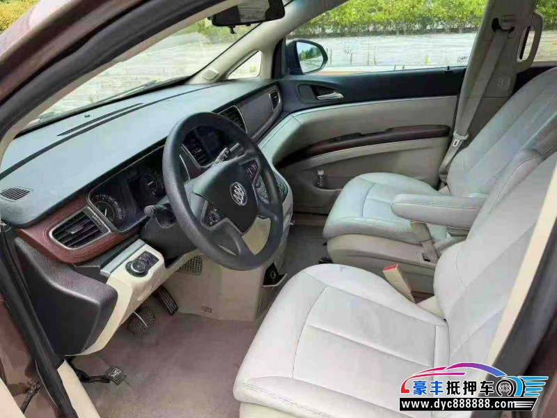 20年别克GL8轿车抵押车出售