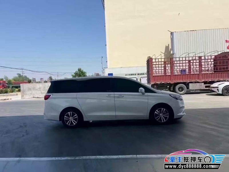 21年别克GL8轿车抵押车出售