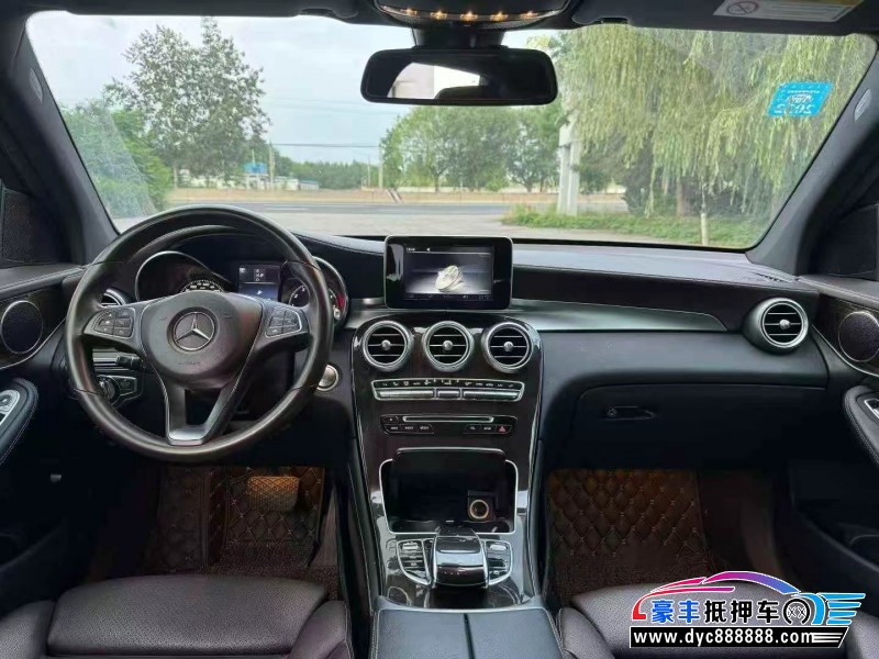16年奔驰GLC轿车抵押车出售