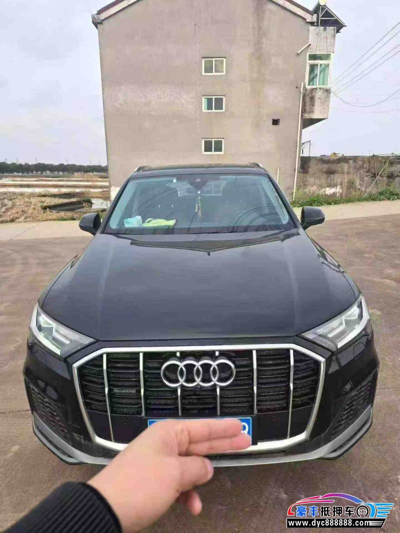 抵押车出售22年奥迪Q7轿车