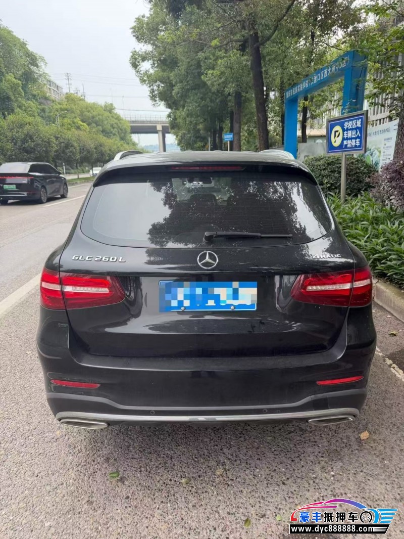 19年奔驰GLC轿车抵押车出售