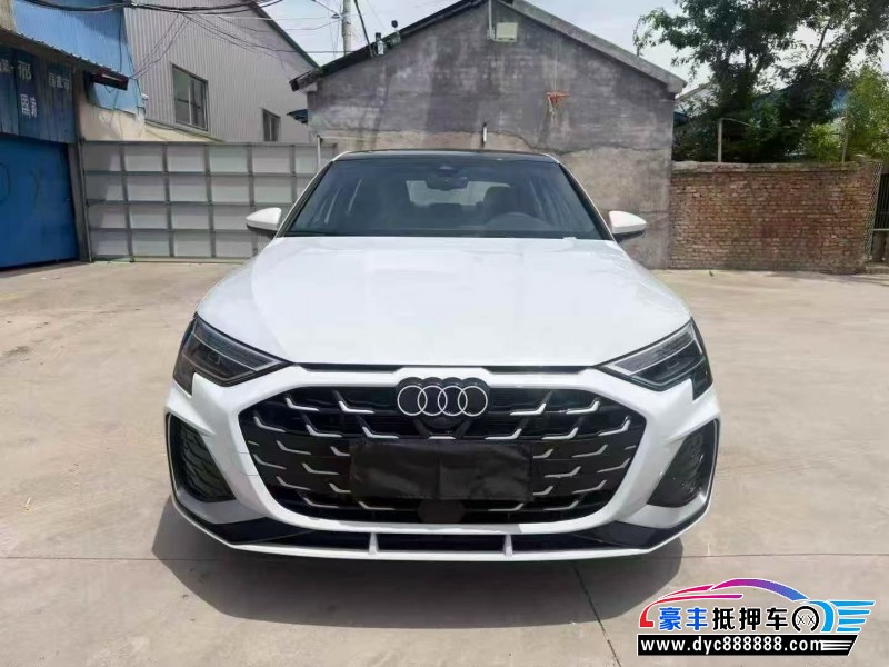 抵押车出售26年奥迪A3轿车