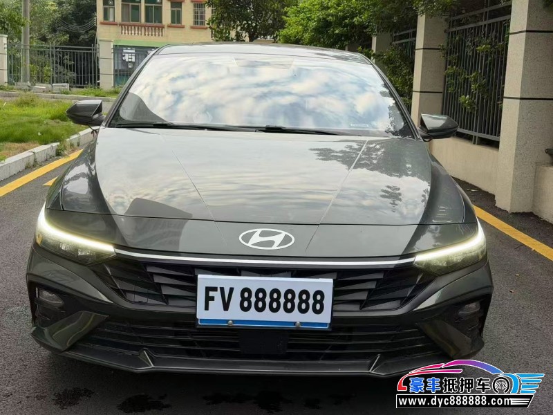 抵押车出售25年现代伊兰特轿车